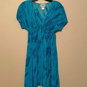 Cute dress. Can be used as a bathing suit cover up or worn alone